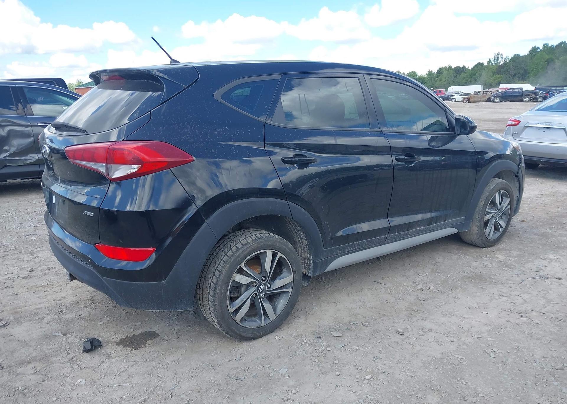 2018 HYUNDAI TUCSON BASE 2.0L