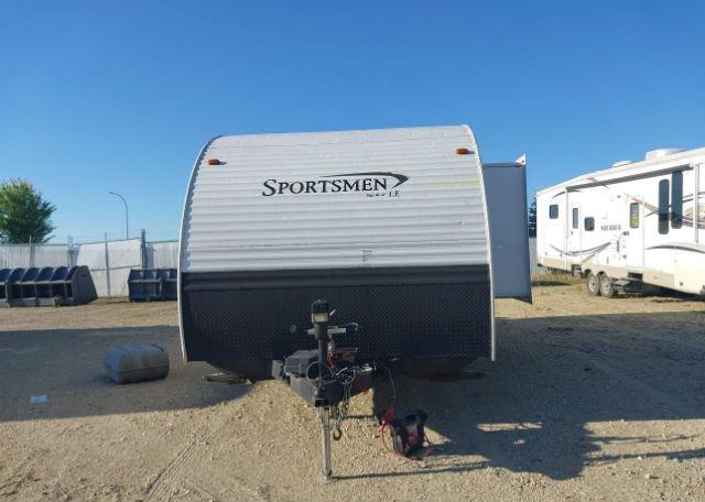 2009 SPORTSMAN Trailer
