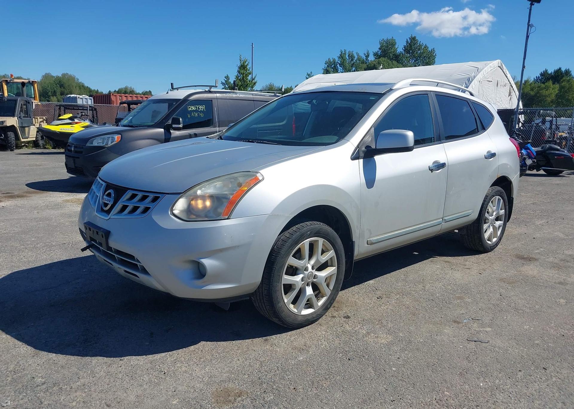 2013 NISSAN ROGUE S