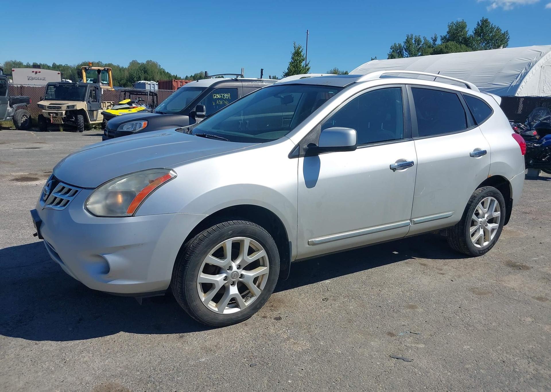 2013 NISSAN ROGUE S