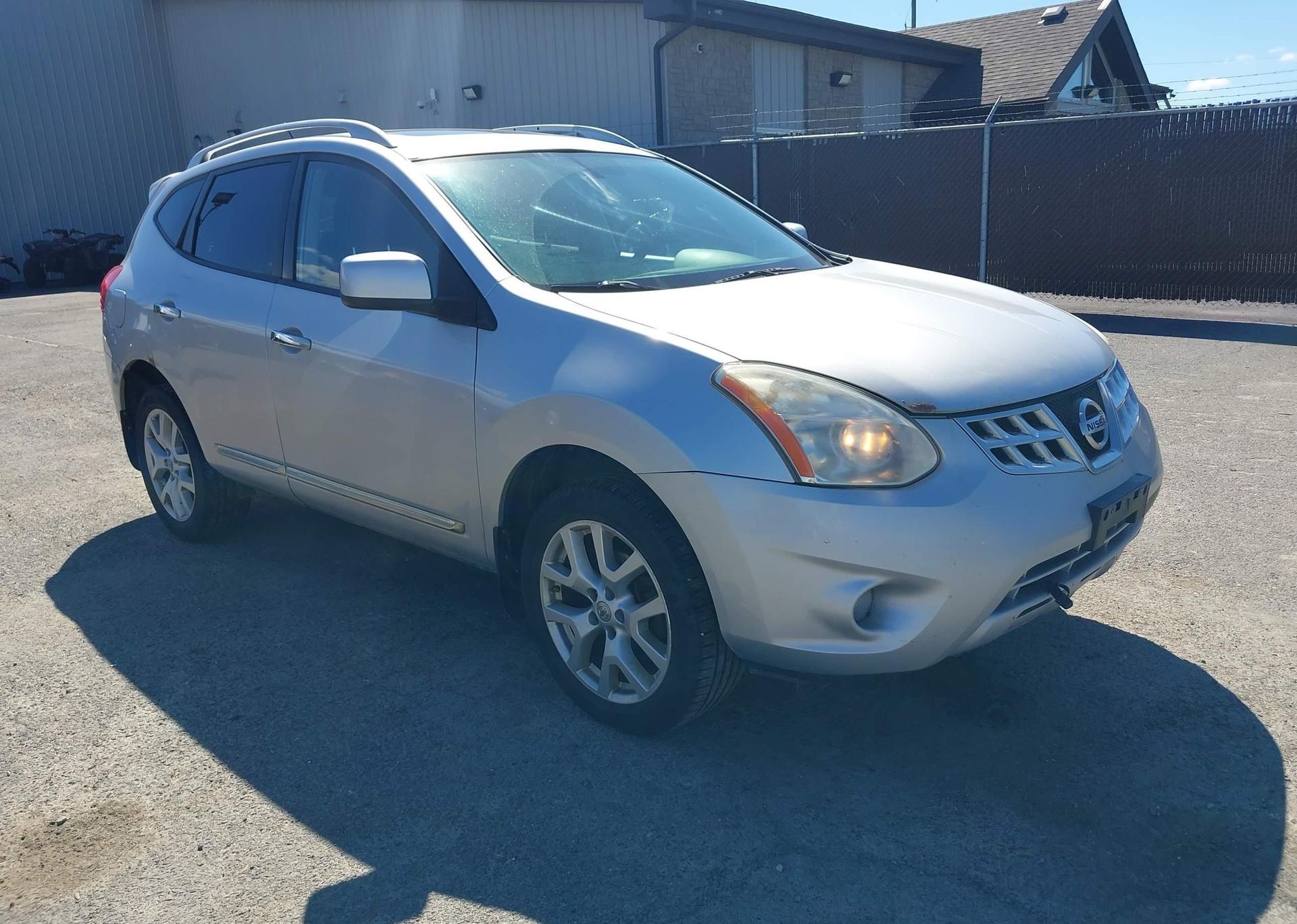 2013 NISSAN ROGUE S