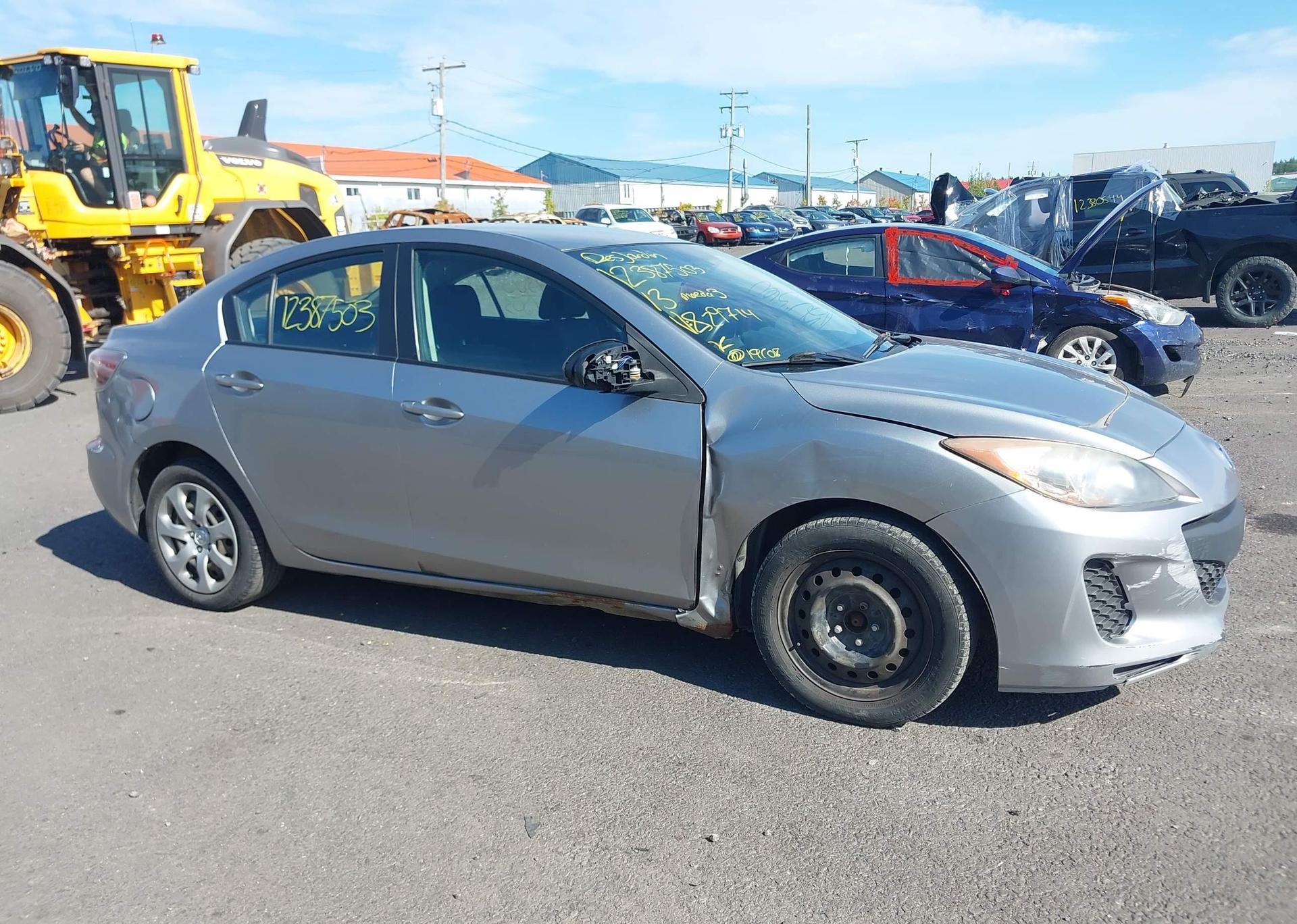 2013 MAZDA 3 I