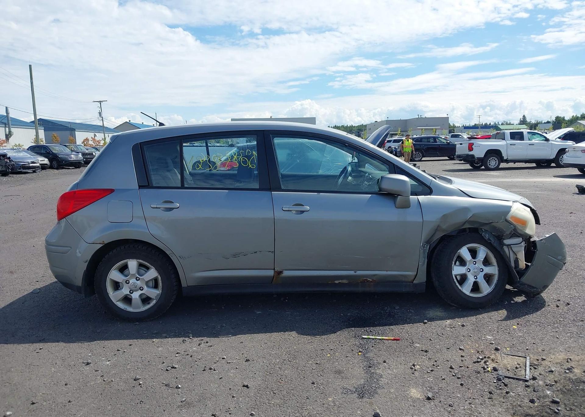 2007 NISSAN VERSA S