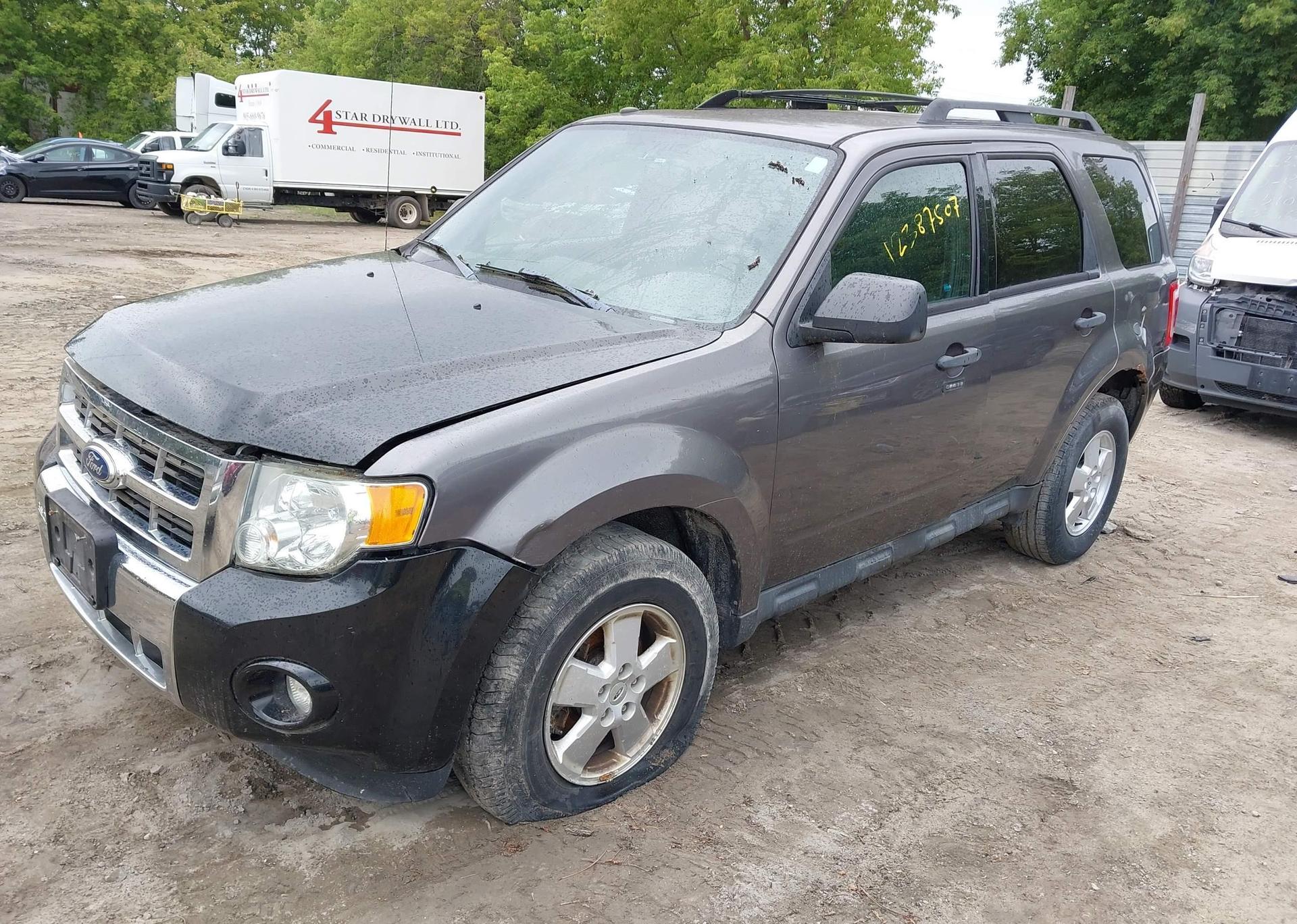 2011 FORD ESCAPE XLT
