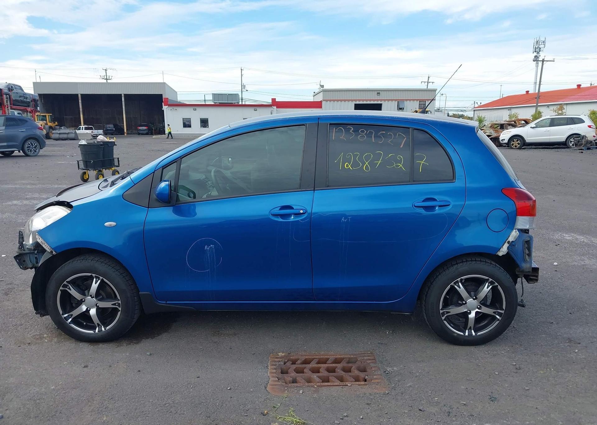 2009 TOYOTA YARIS