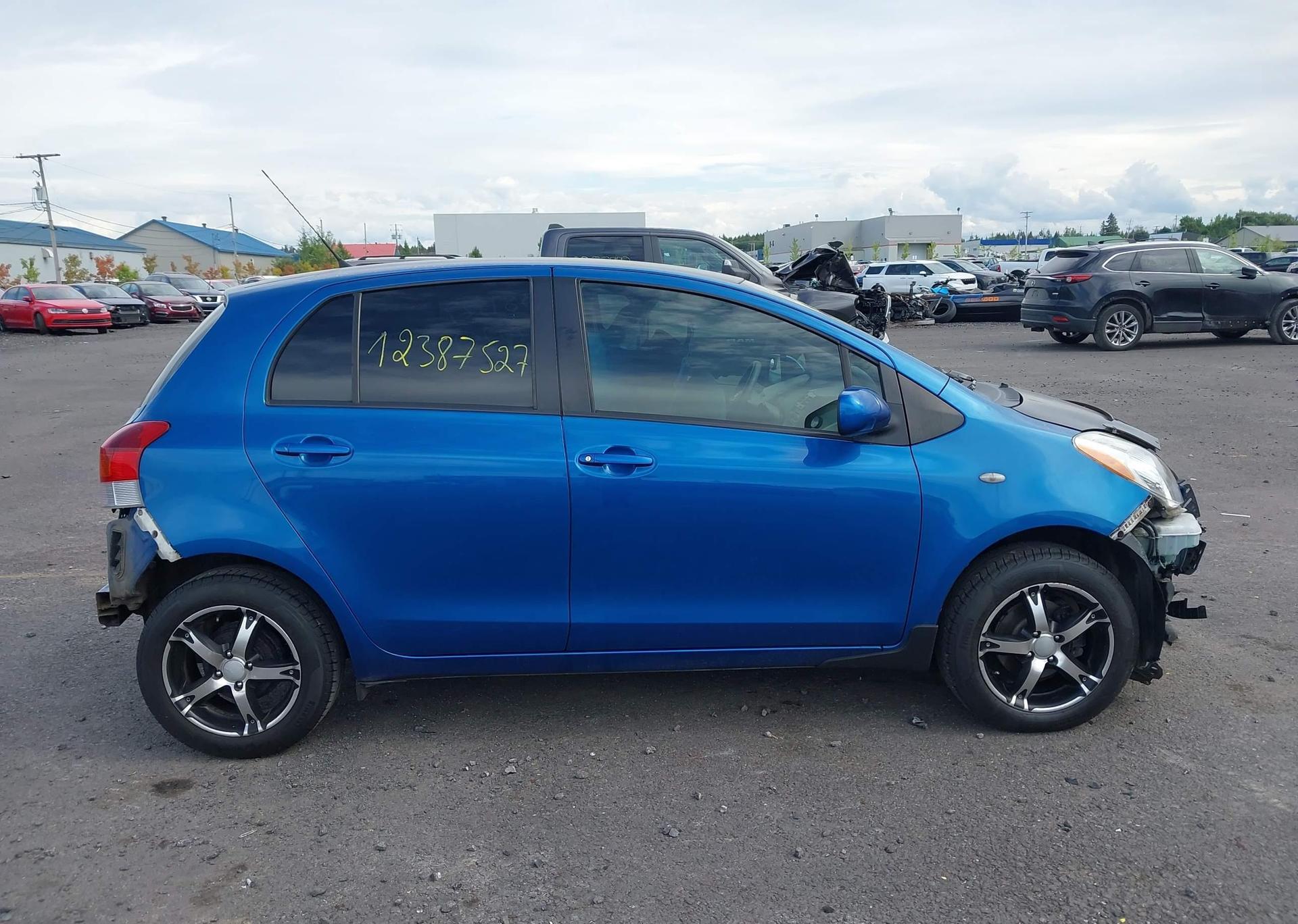 2009 TOYOTA YARIS