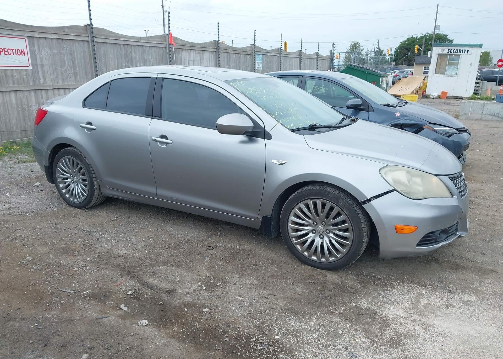 2011 SUZUKI KIZASHI S