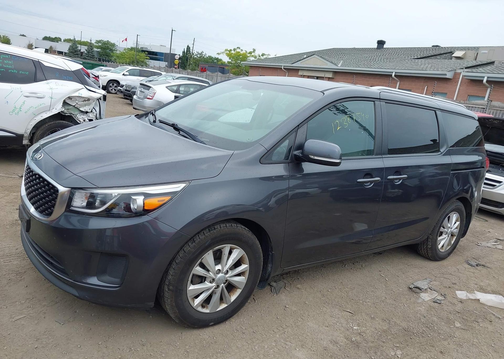2018 KIA SEDONA LX