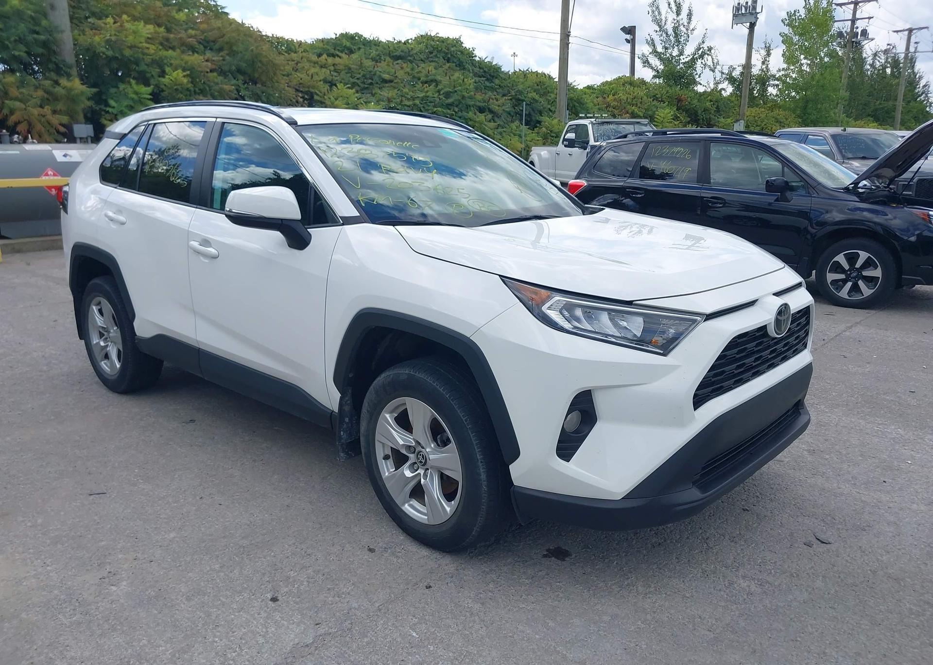 2021 TOYOTA RAV4 XLE