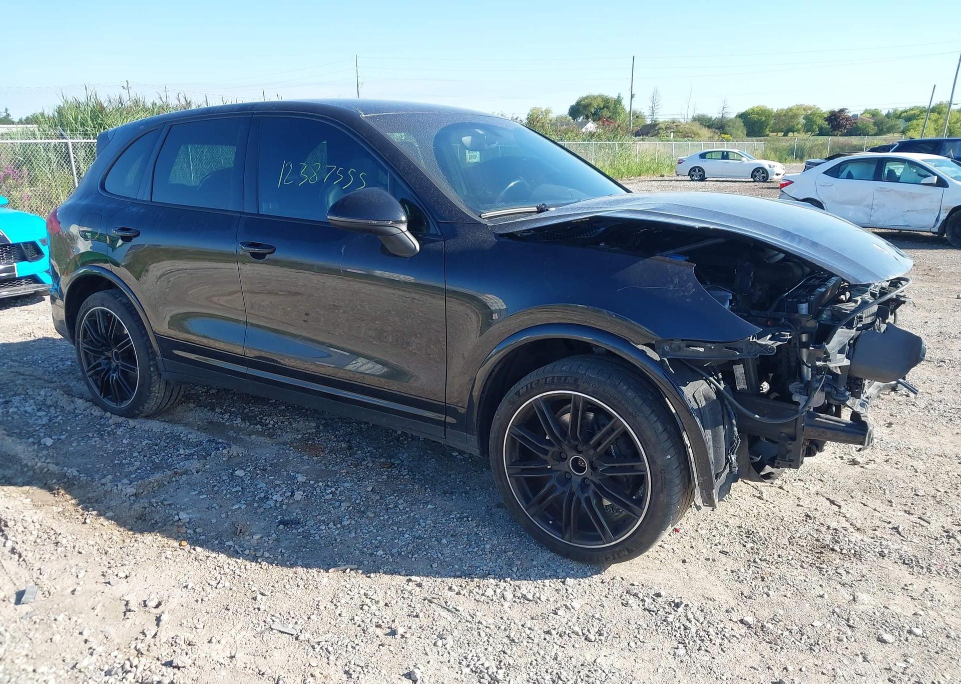 2017 PORSCHE CAYENNE