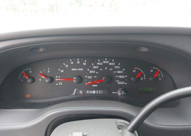2005 FORD ECONOLINE E450 SUPER DUTY CUTWY VAN