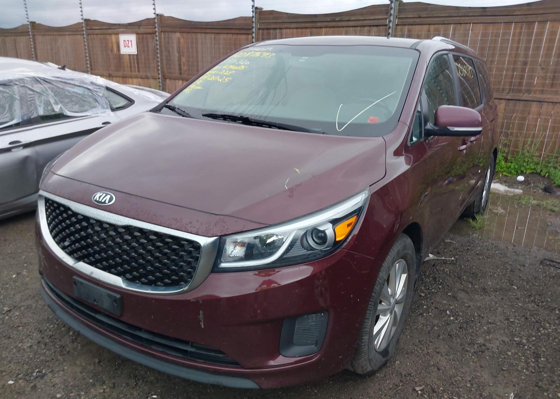 2018 KIA SEDONA LX