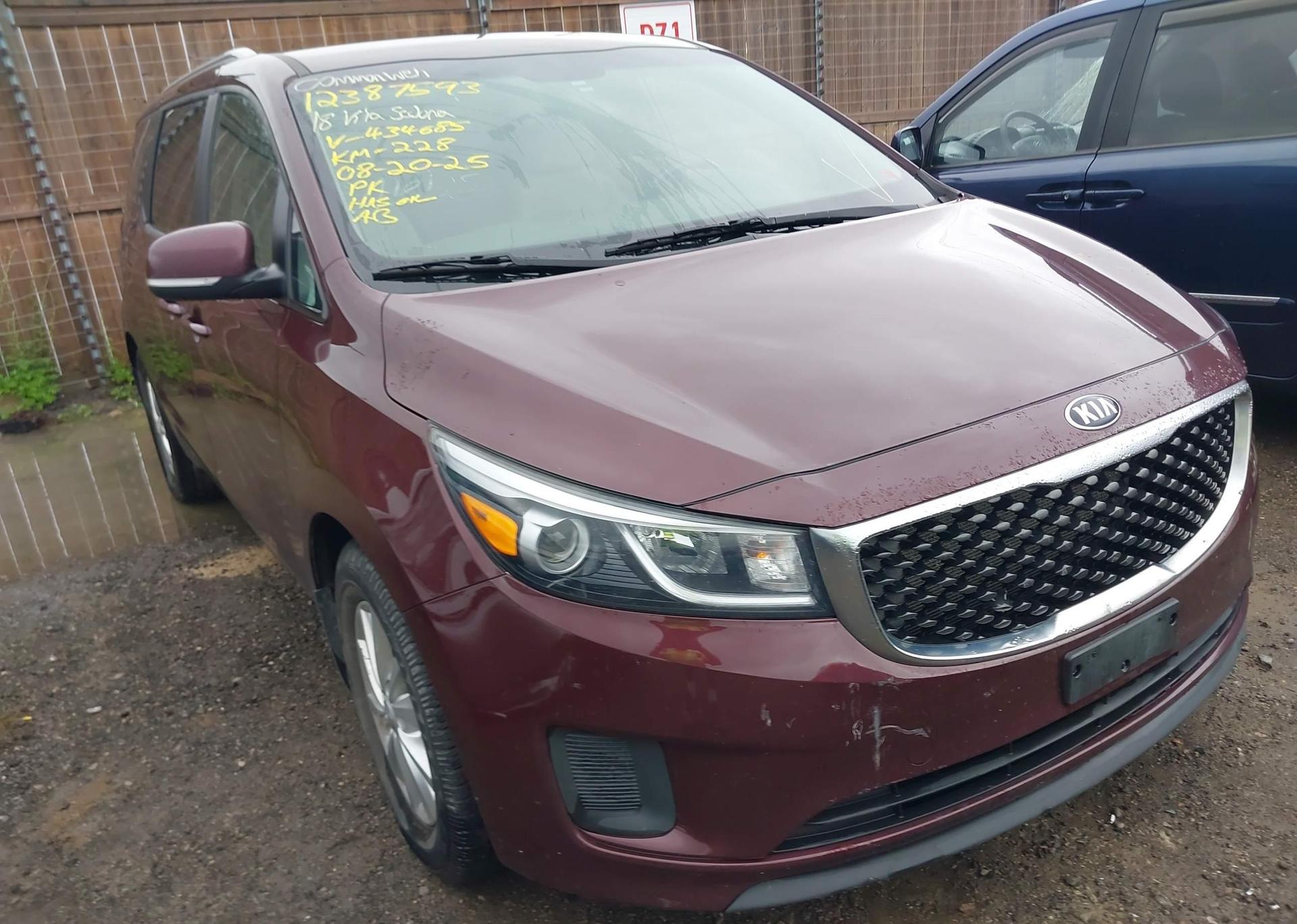 2018 KIA SEDONA LX