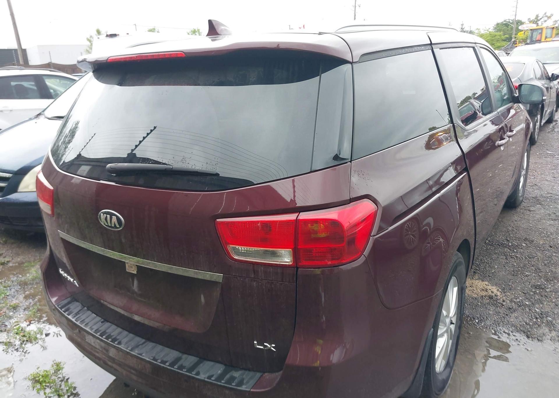2018 KIA SEDONA LX