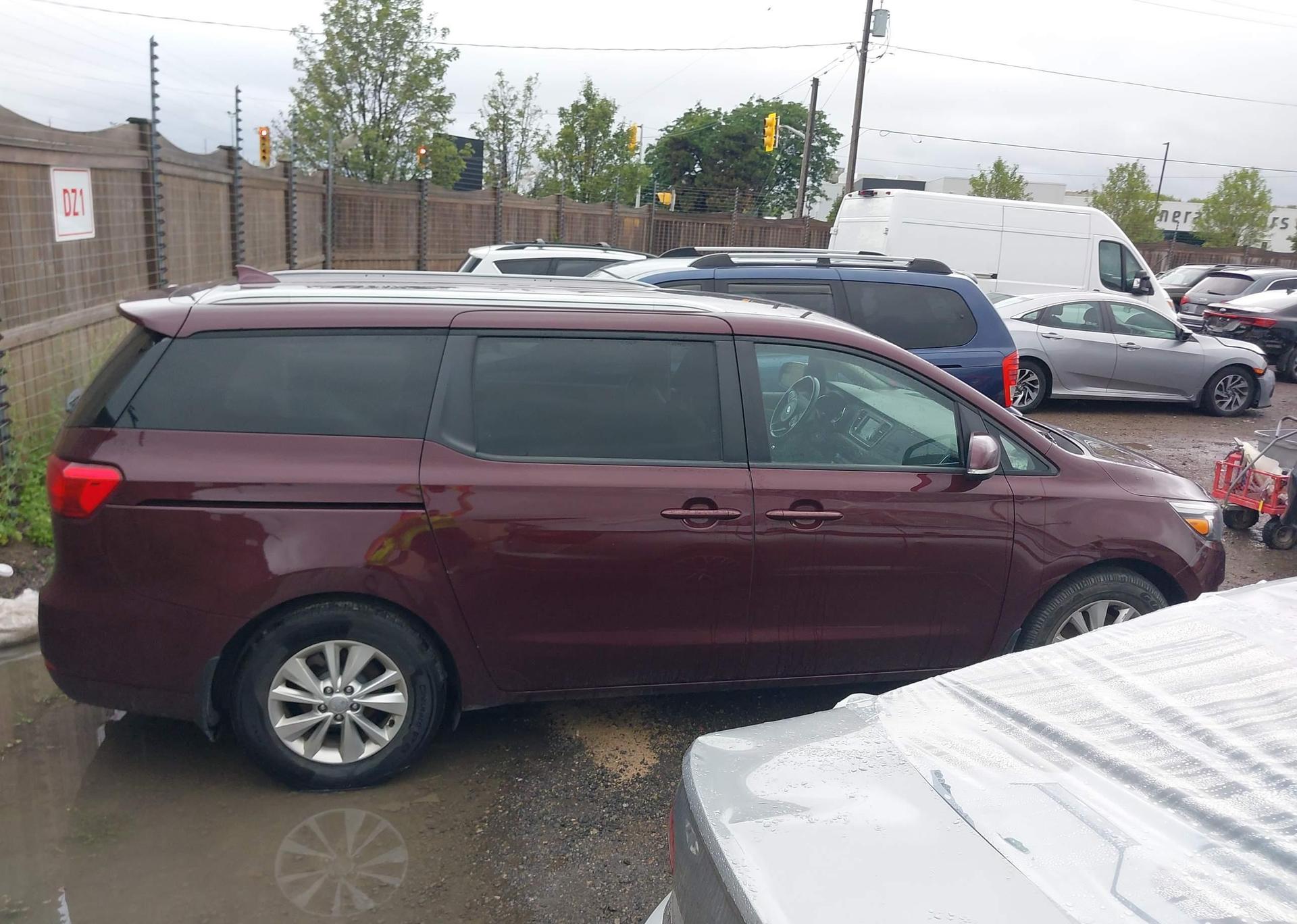 2018 KIA SEDONA LX