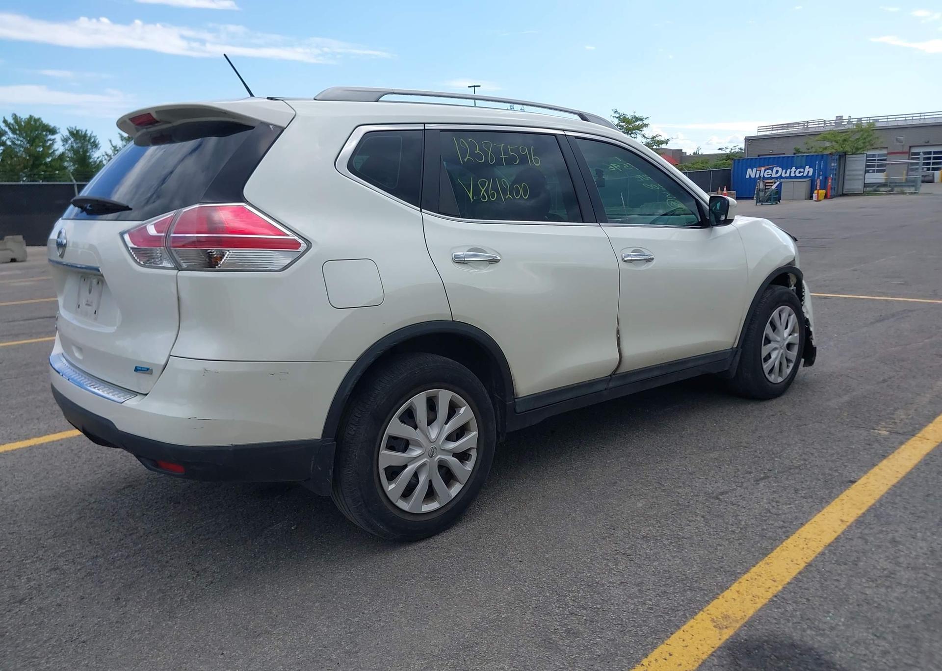 2015 NISSAN ROGUE