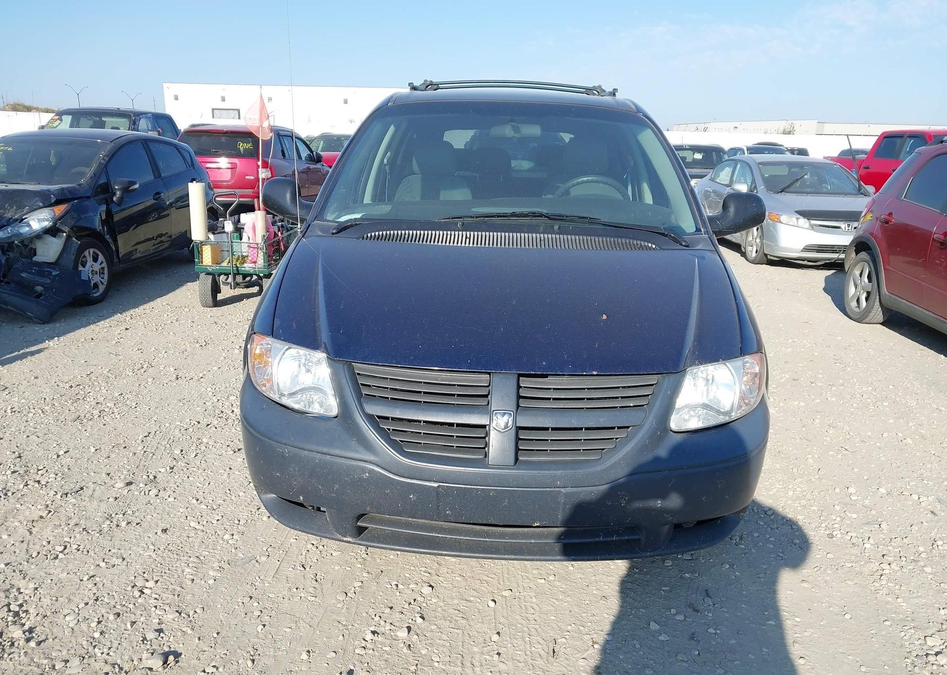2006 DODGE CARAVAN SE