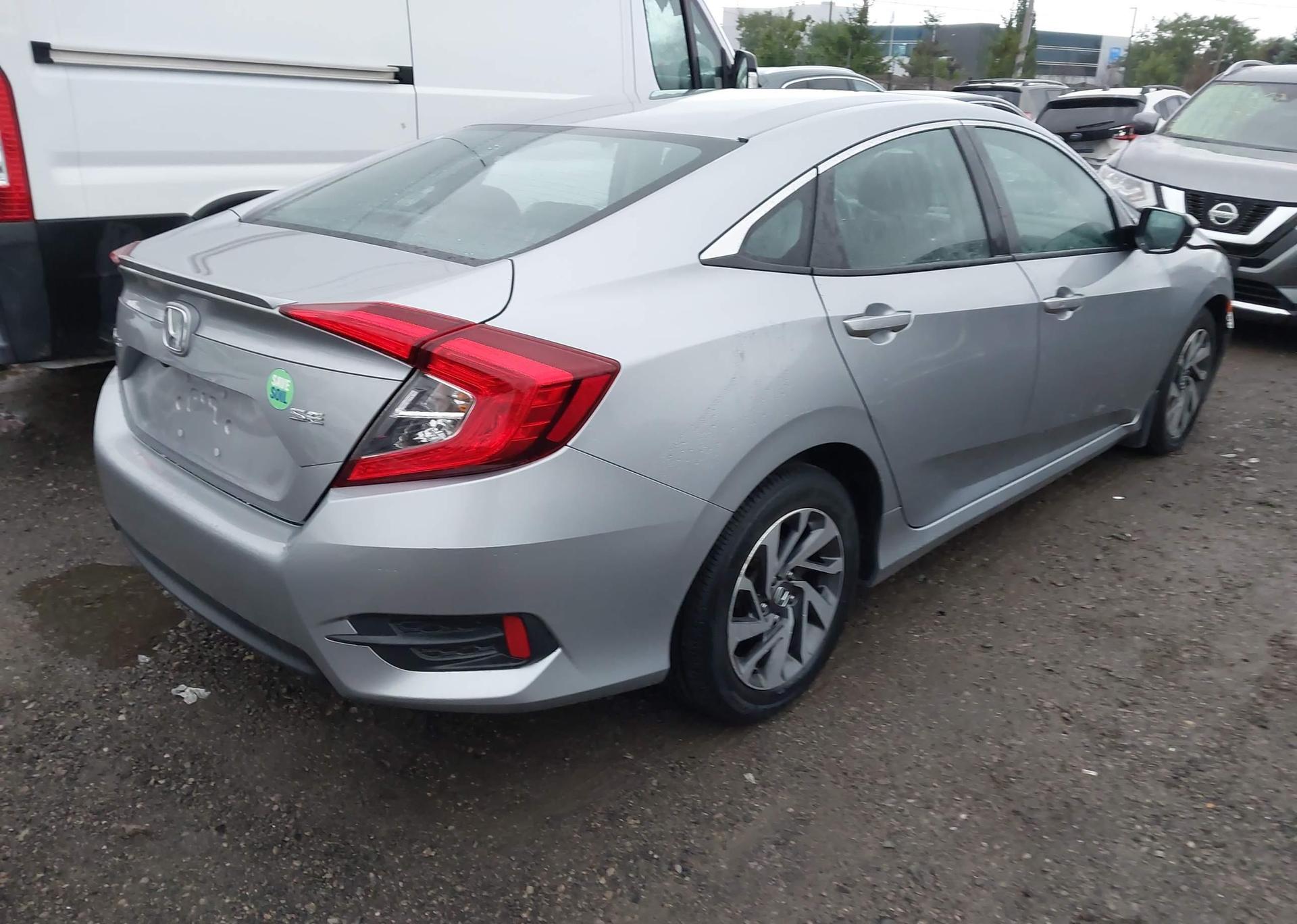 2018 HONDA CIVIC SE