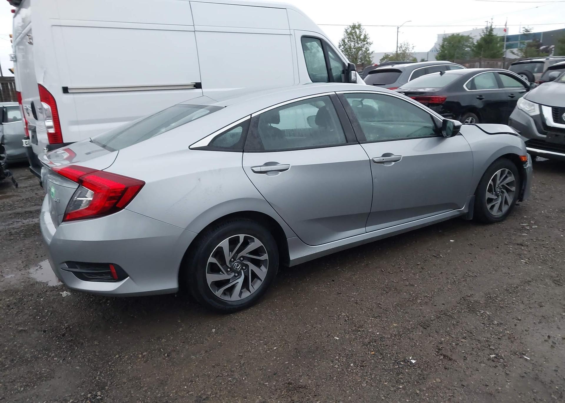 2018 HONDA CIVIC SE