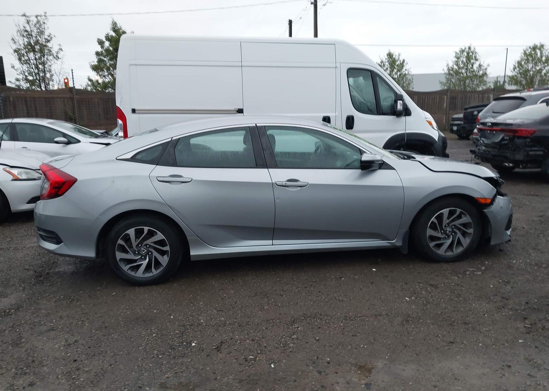 2018 HONDA CIVIC SE