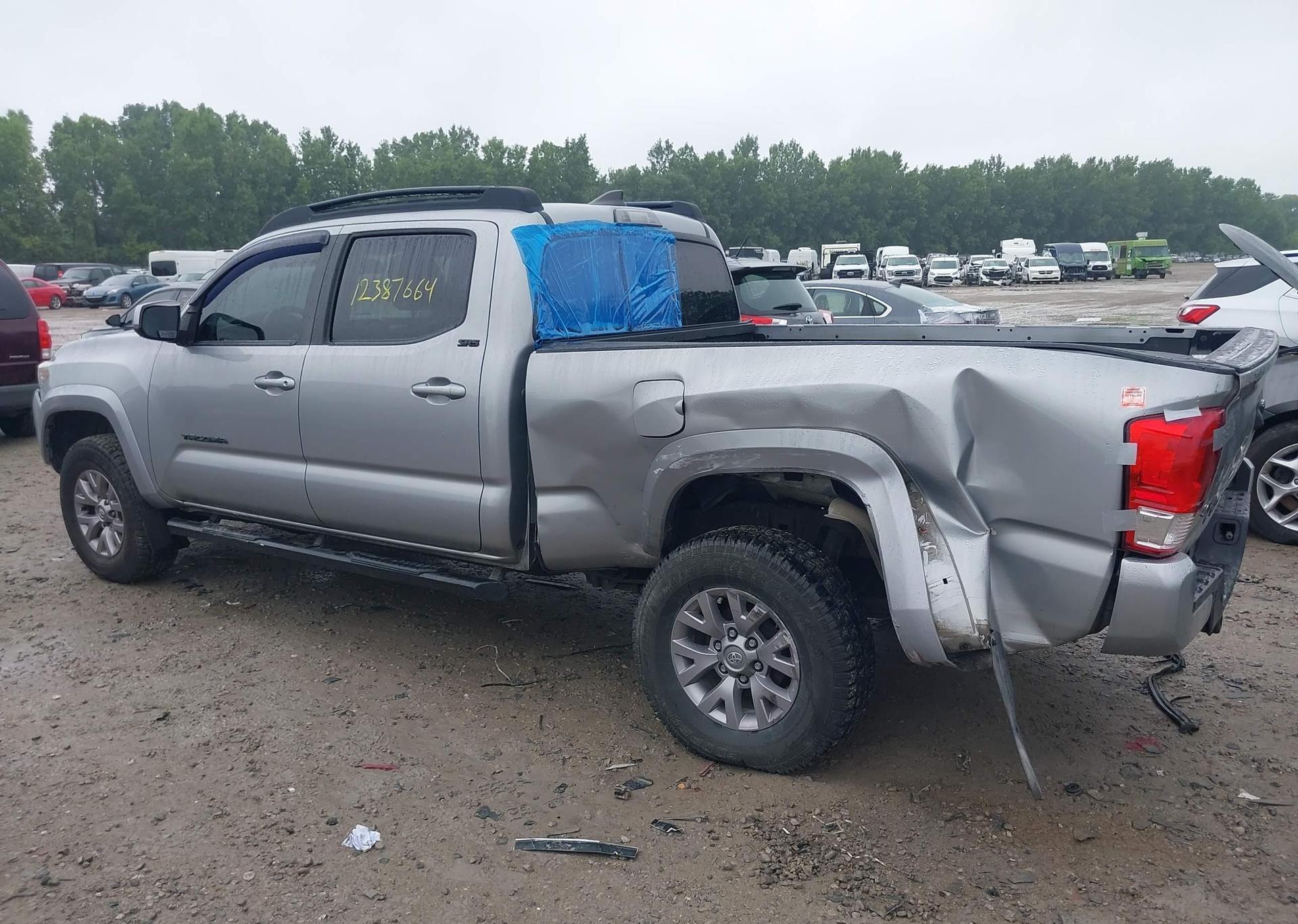 2016 TOYOTA TACOMA SR5