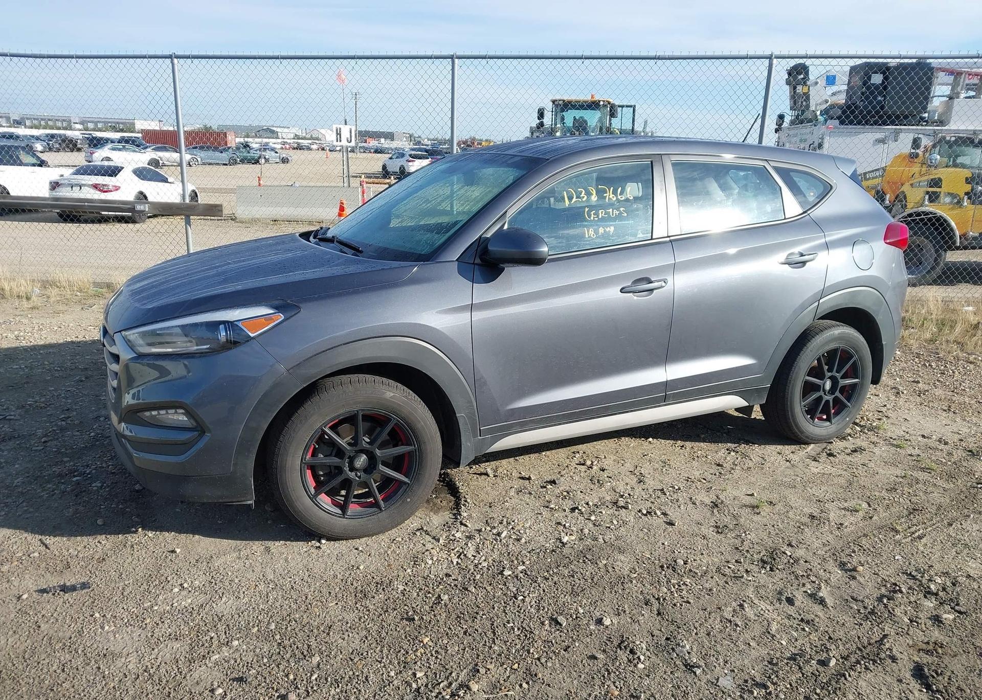 2017 HYUNDAI TUCSON SE