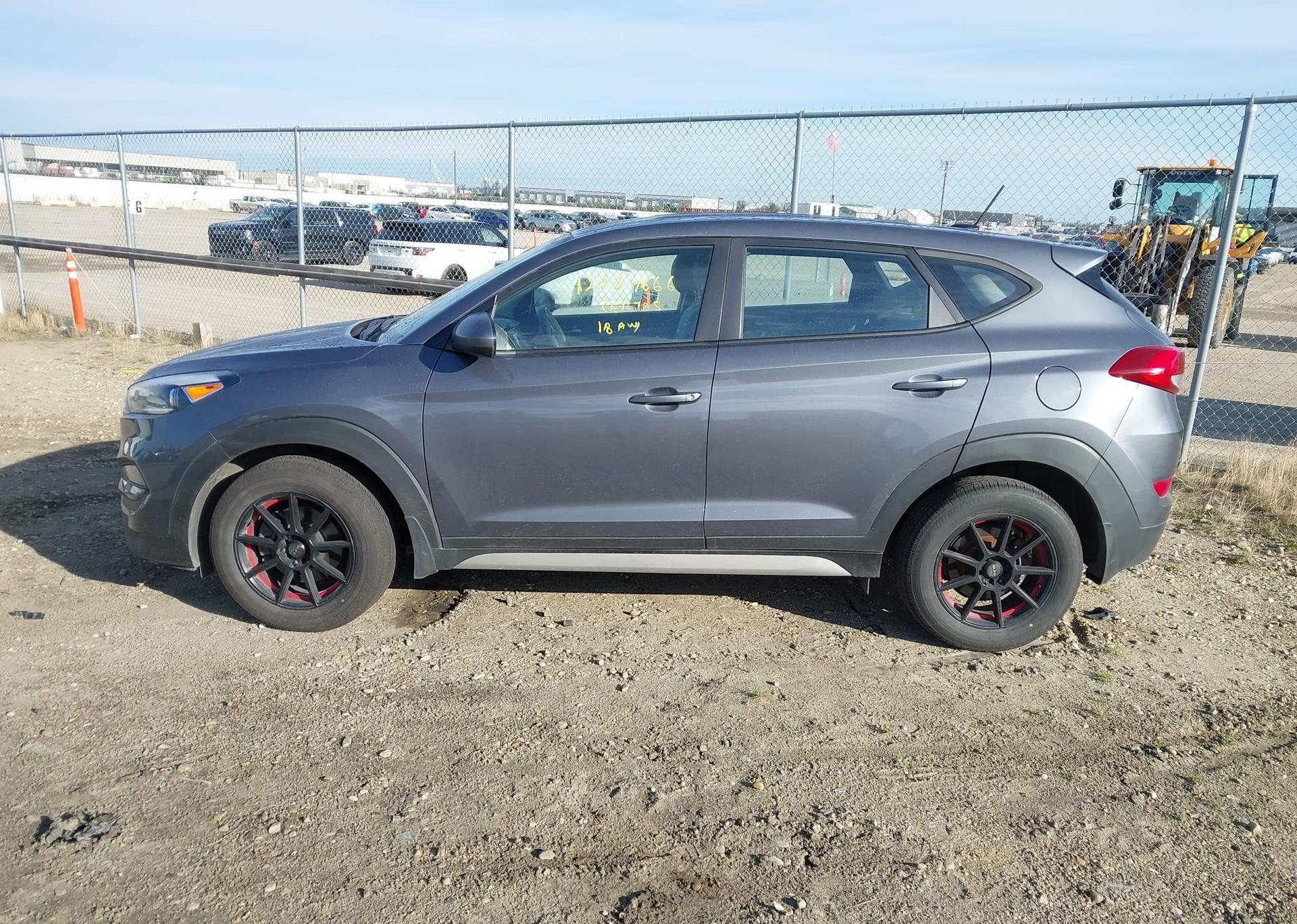 2017 HYUNDAI TUCSON SE