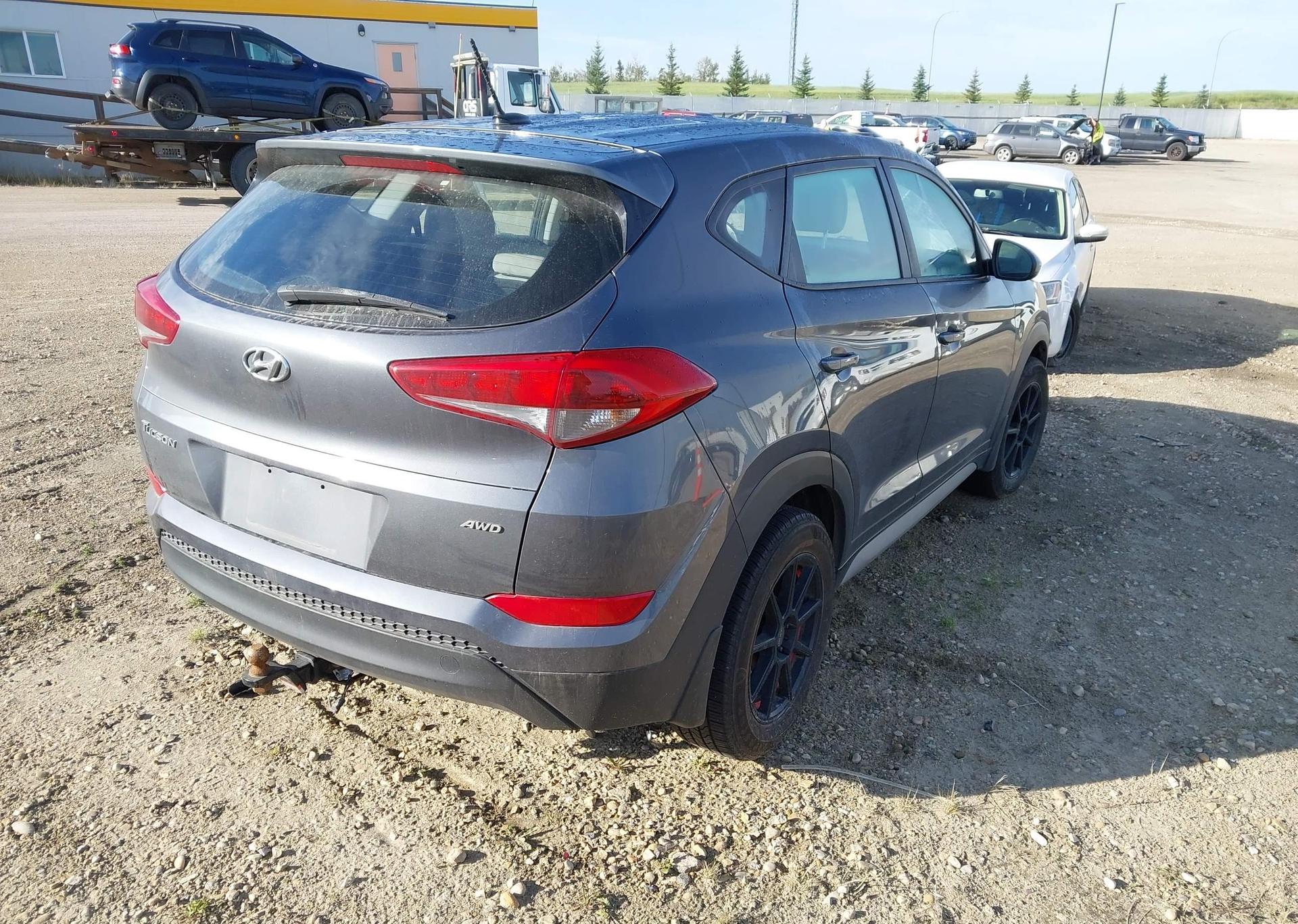 2017 HYUNDAI TUCSON SE