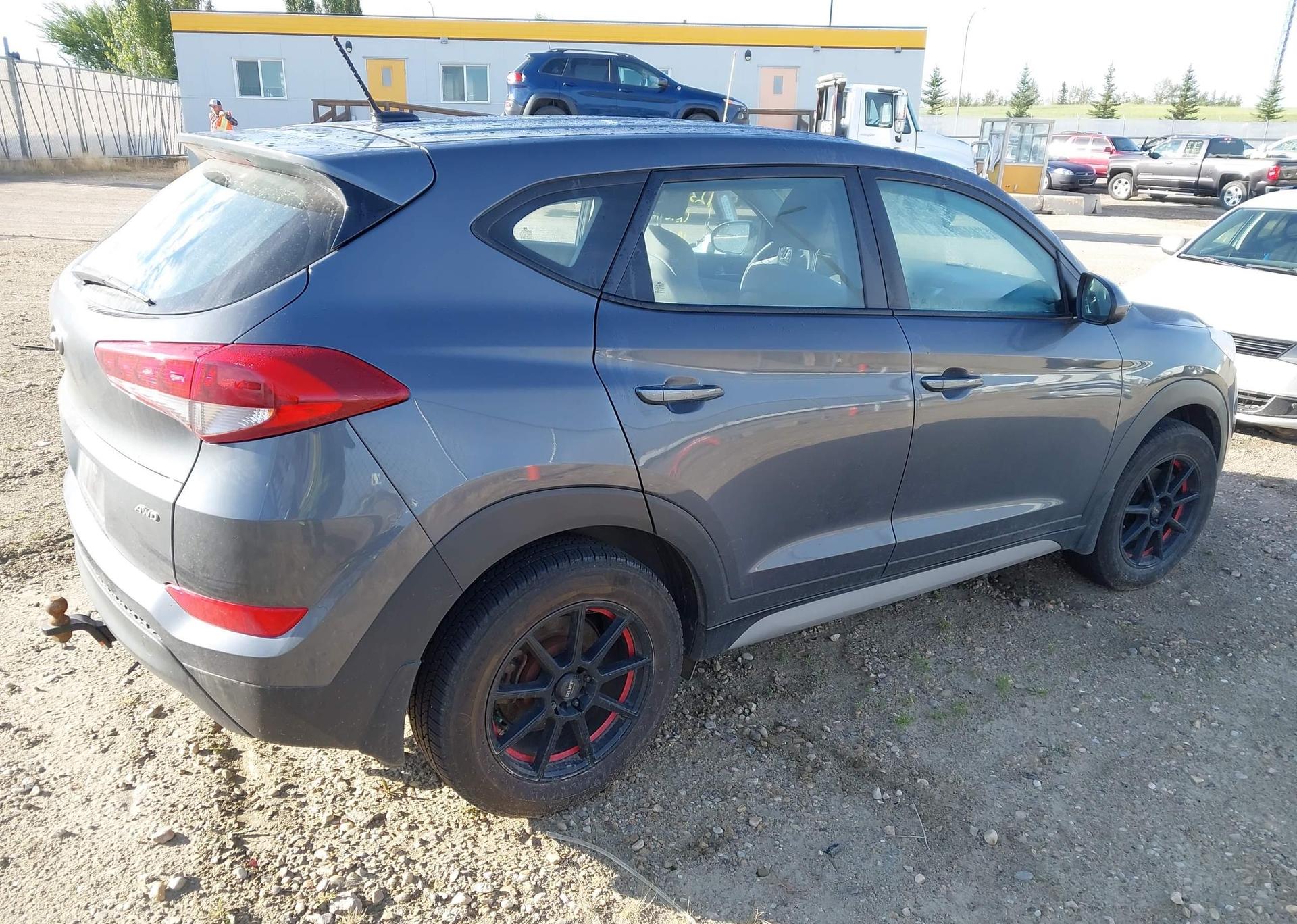 2017 HYUNDAI TUCSON SE