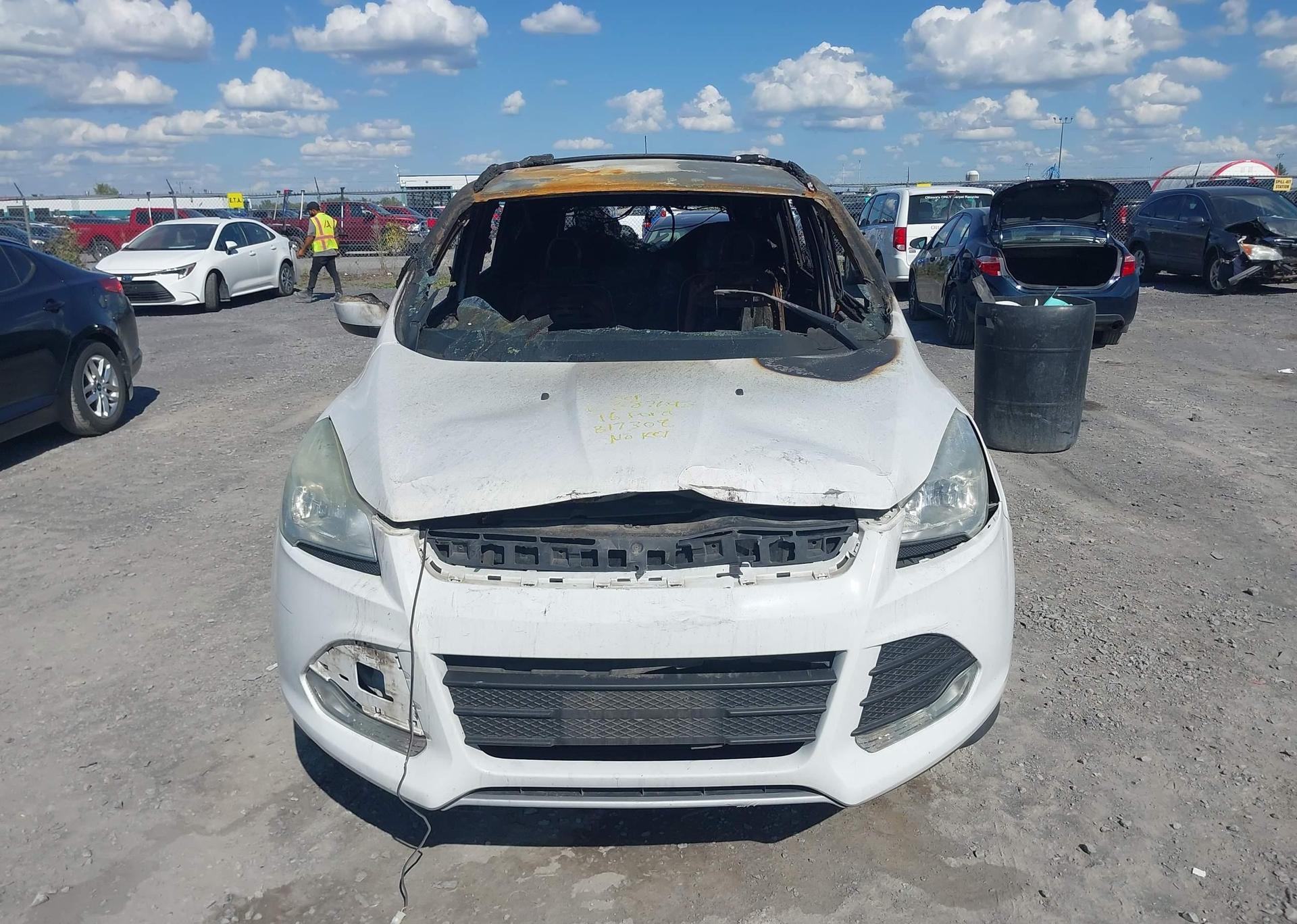 2016 FORD ESCAPE SE
