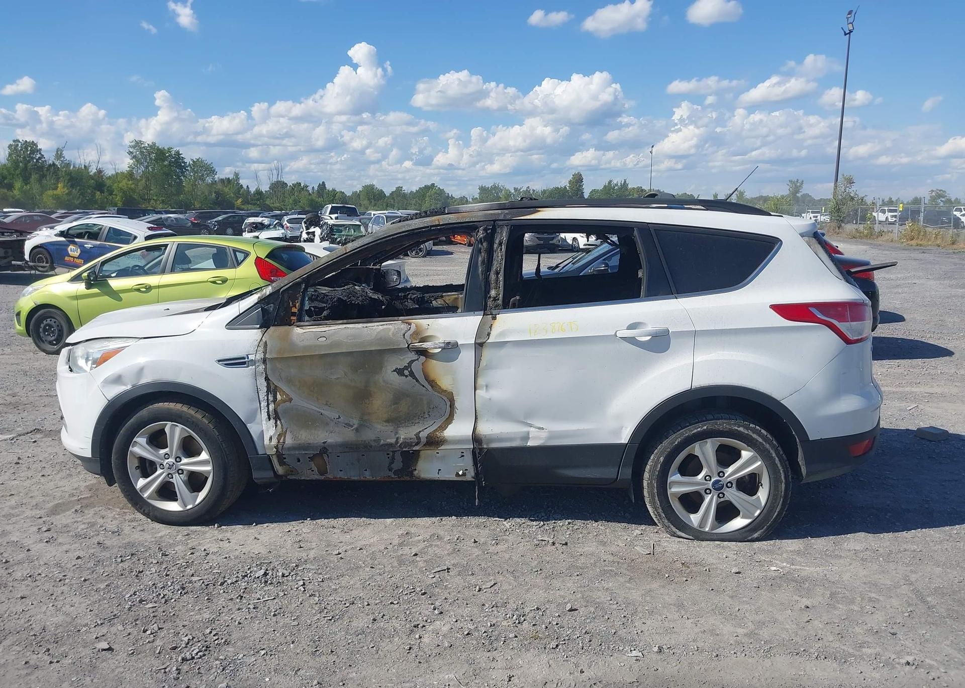 2016 FORD ESCAPE SE