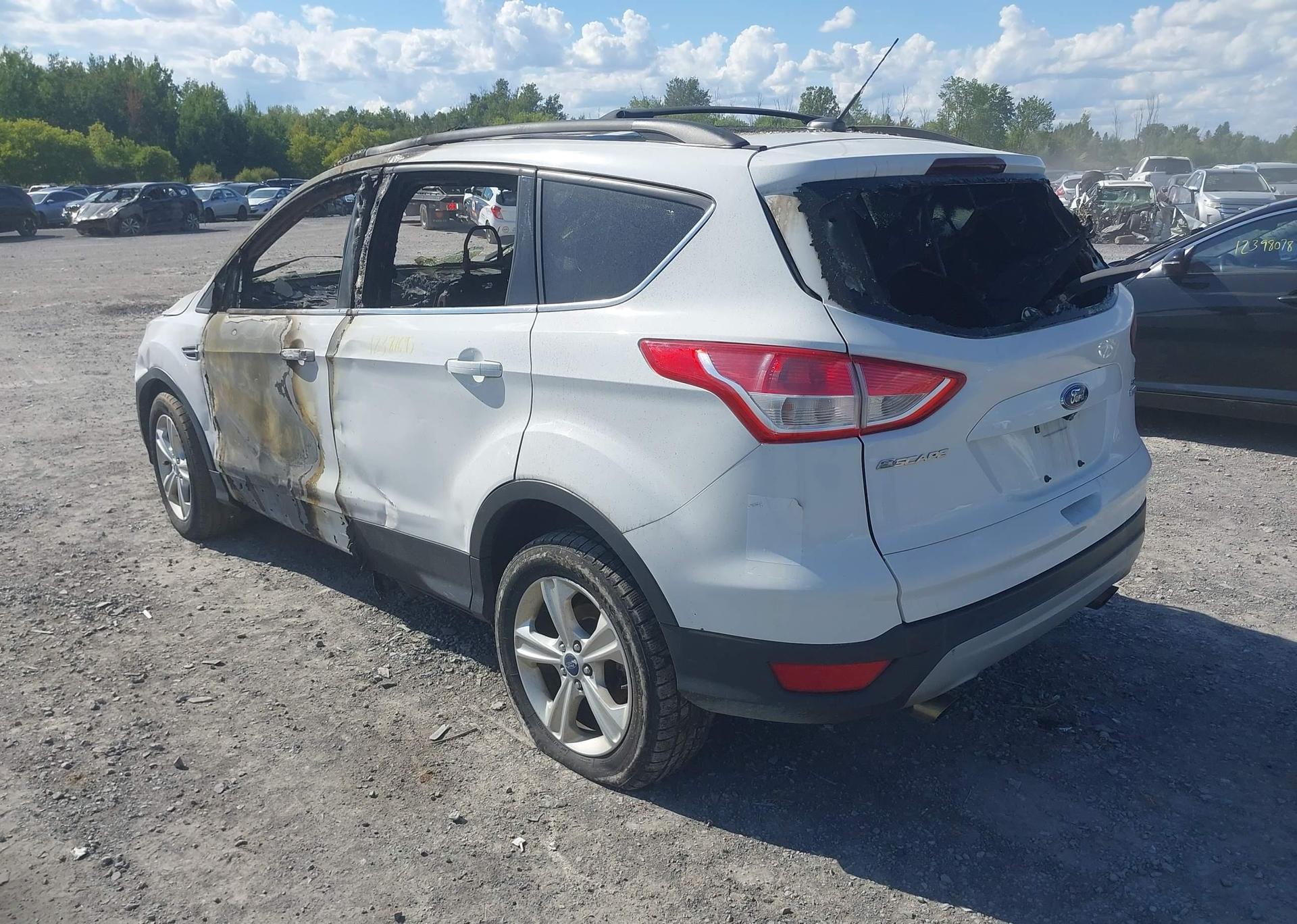 2016 FORD ESCAPE SE