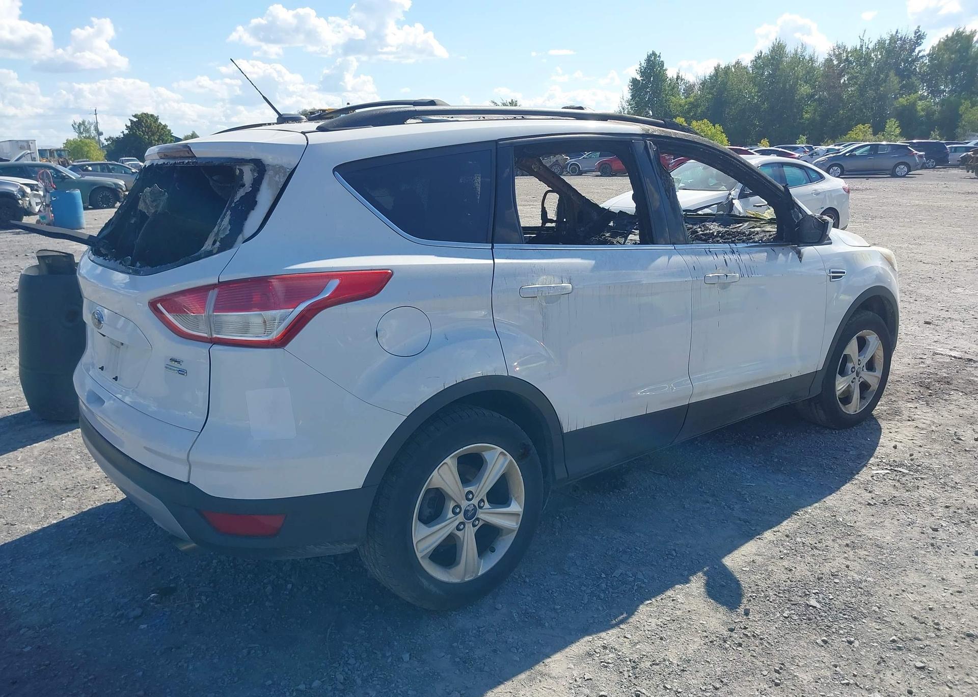 2016 FORD ESCAPE SE
