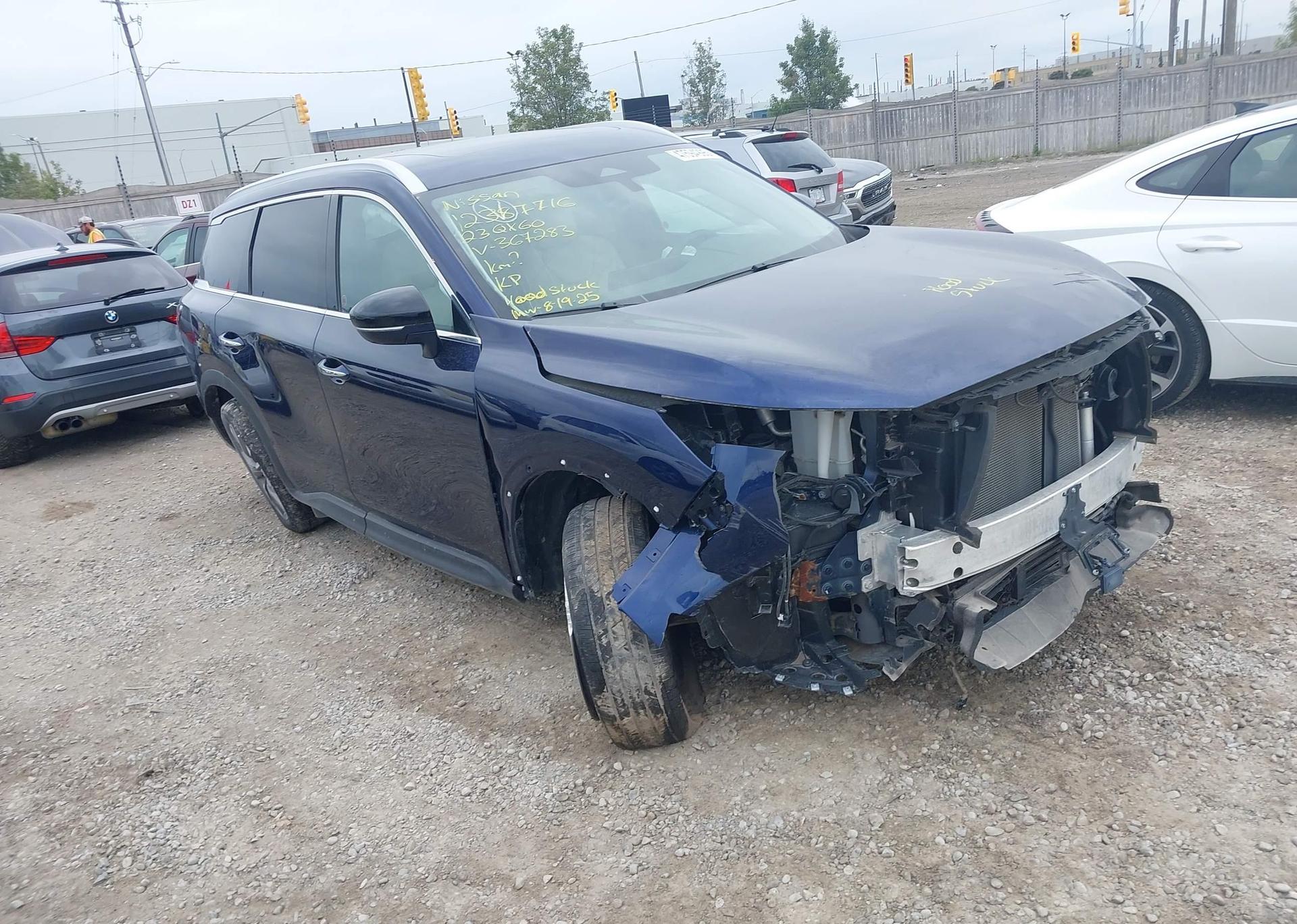 2023 INFINITI QX60 LUXE