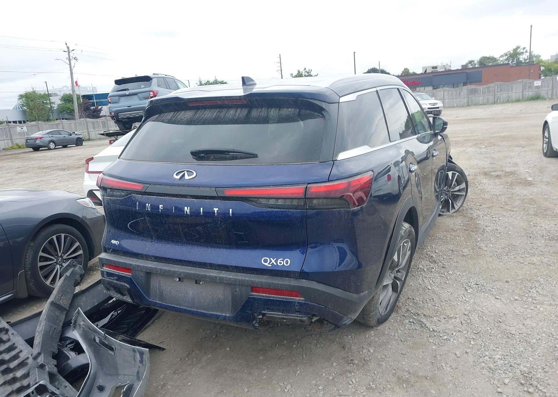 2023 INFINITI QX60 LUXE