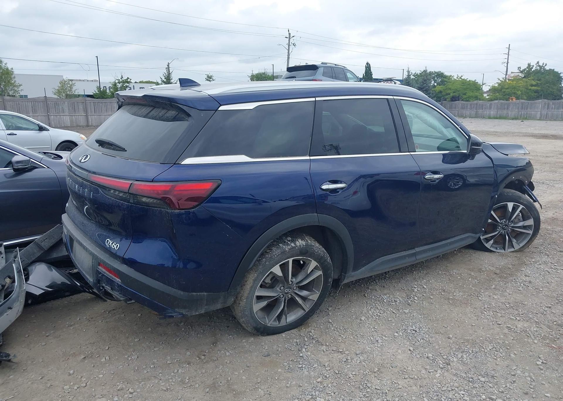 2023 INFINITI QX60 LUXE