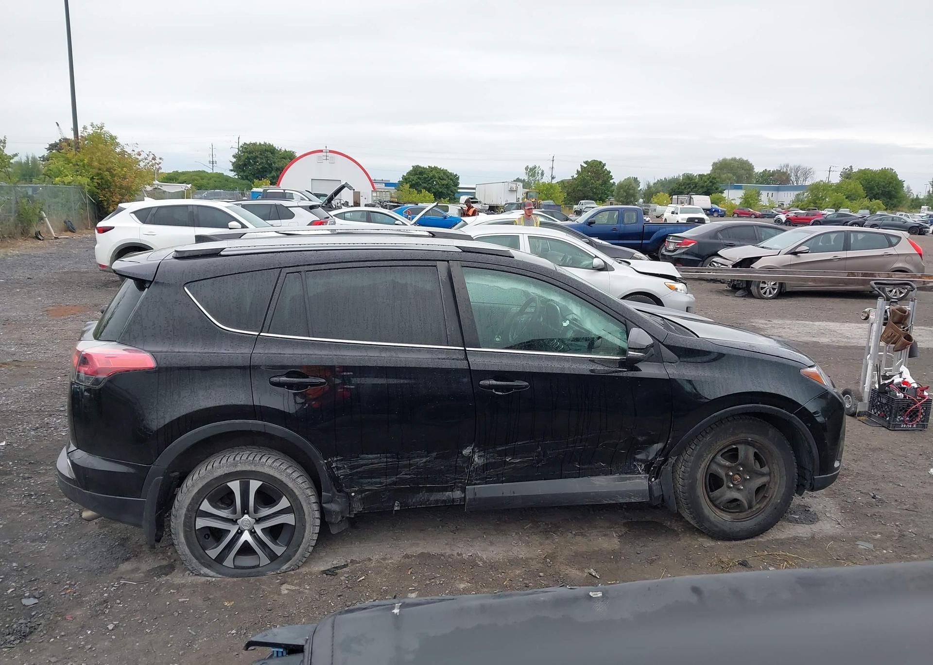 2017 TOYOTA RAV4 LE