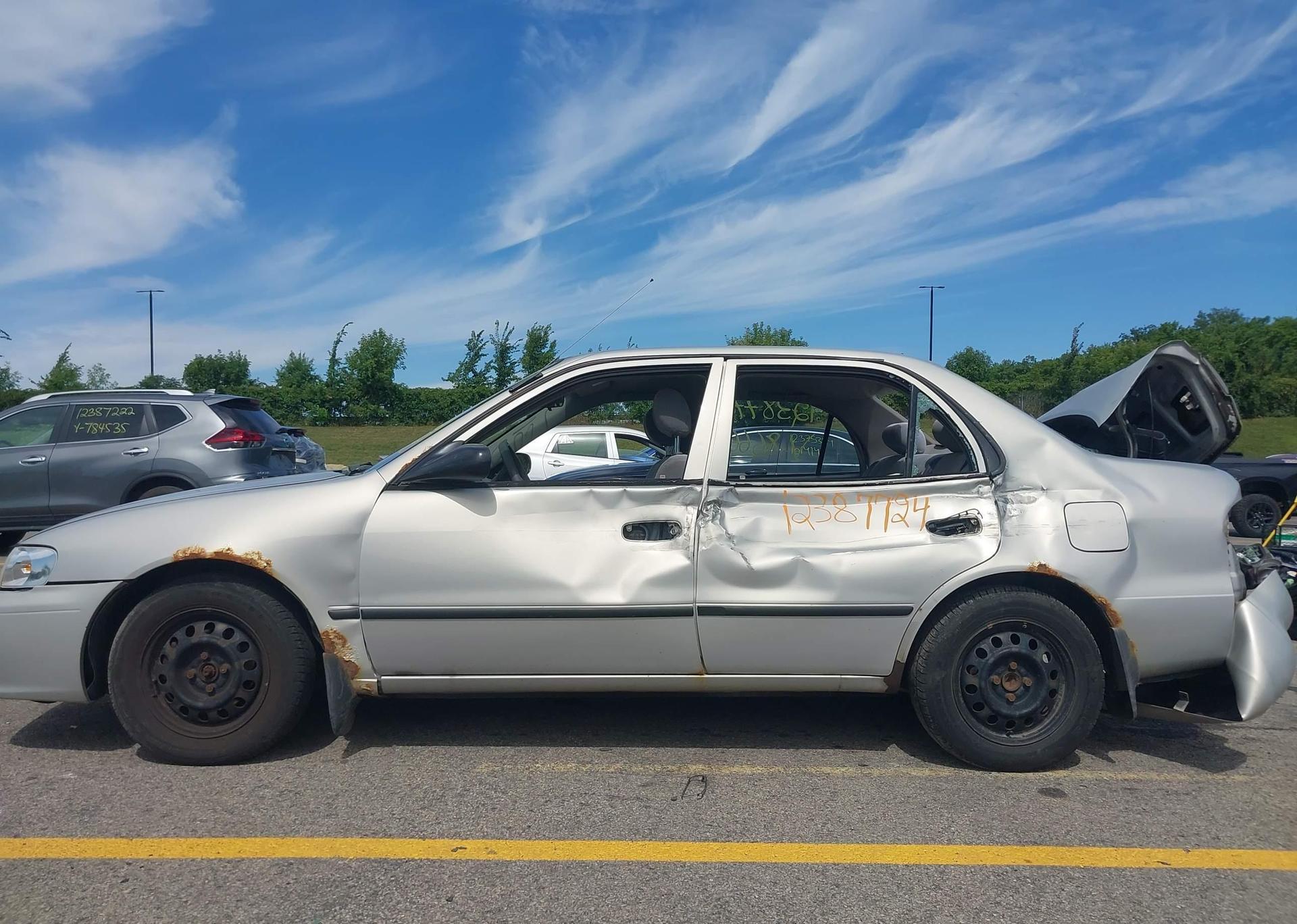2002 TOYOTA COROLLA CE