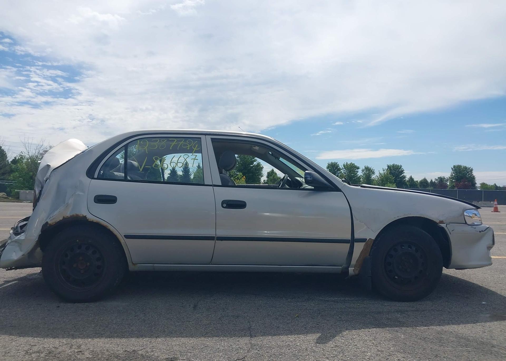 2002 TOYOTA COROLLA CE
