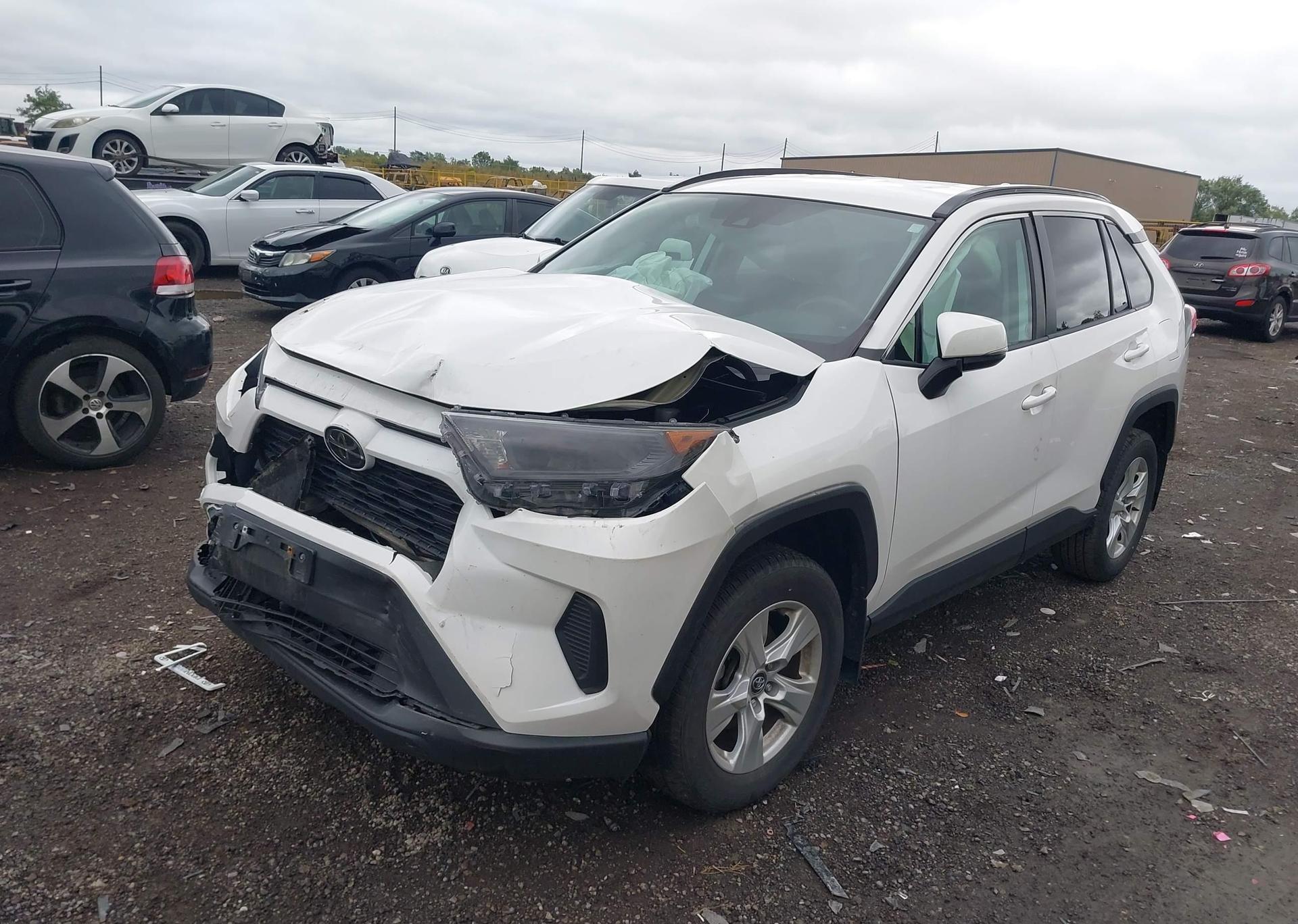 2019 TOYOTA RAV4 LE