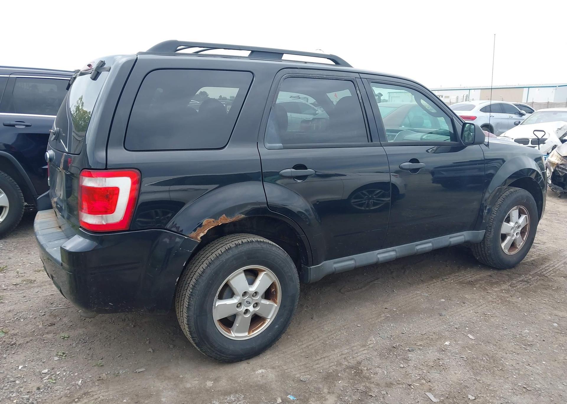 2010 FORD ESCAPE XLT