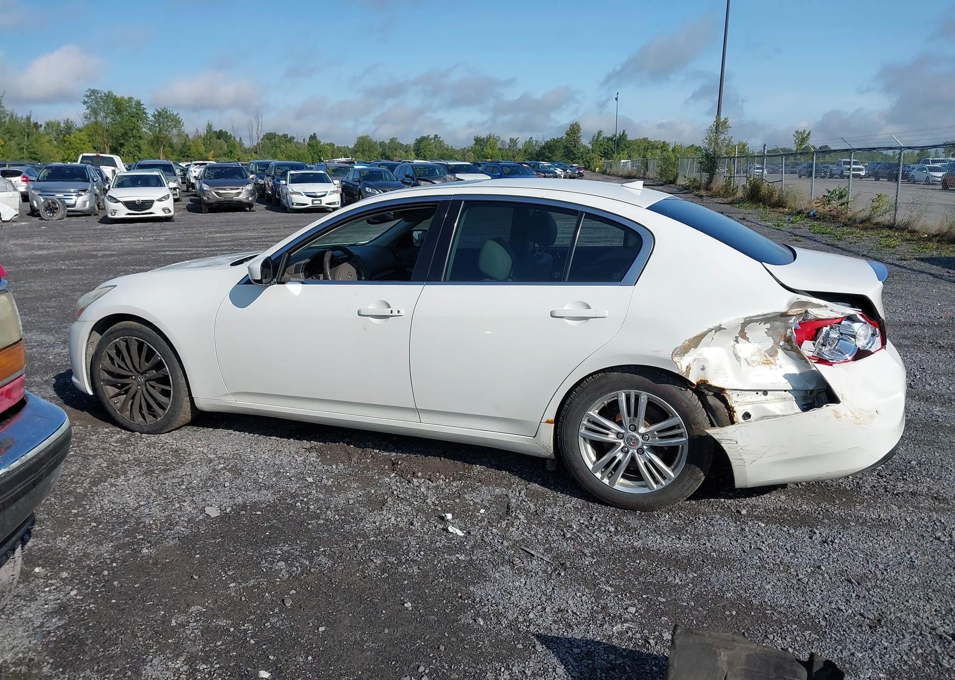 2010 INFINITI G37X
