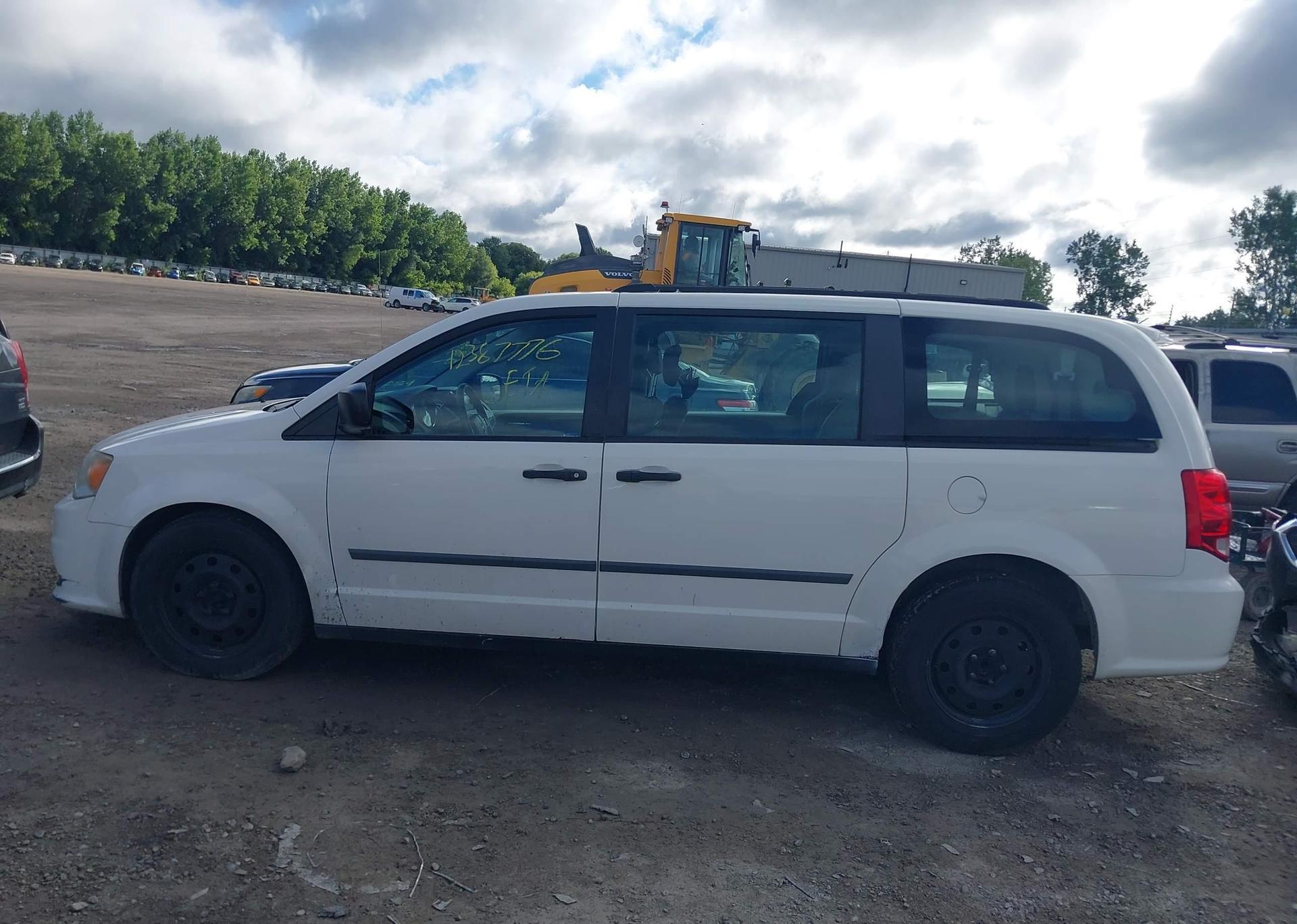 2011 DODGE GRAND CARAVAN SE