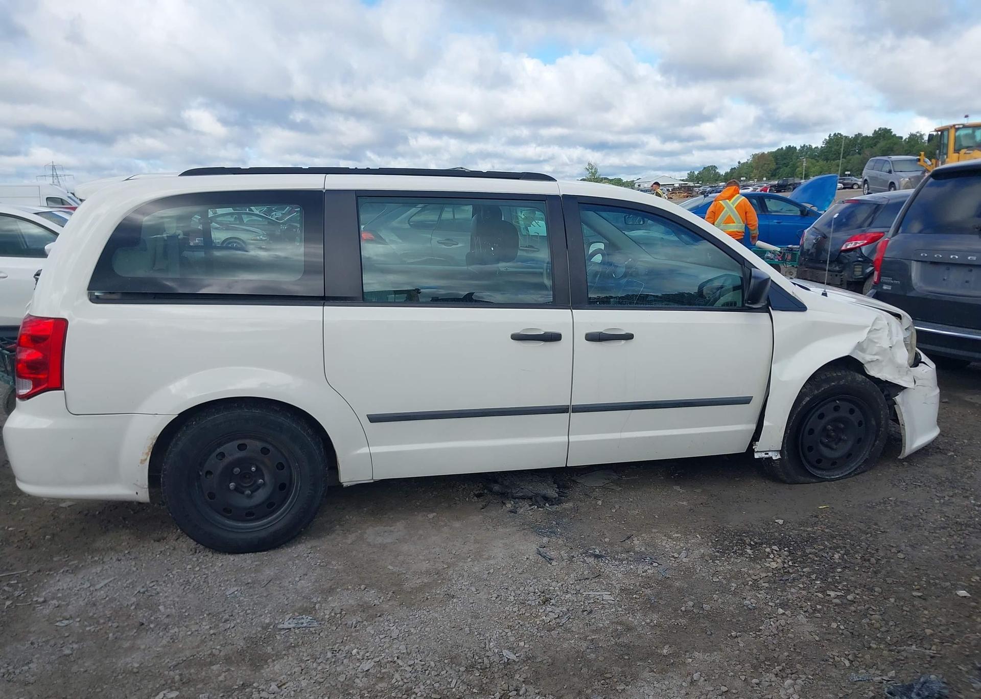 2011 DODGE GRAND CARAVAN SE