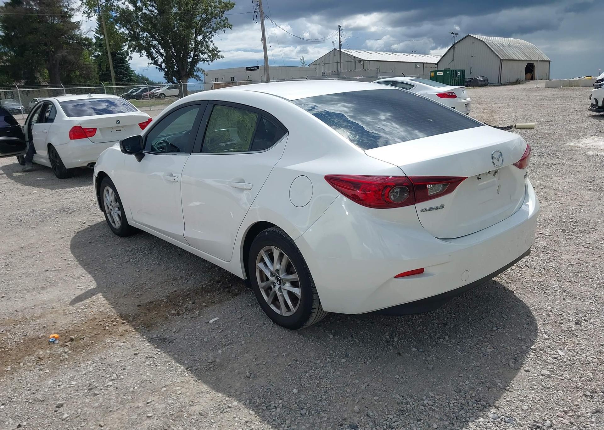 2016 MAZDA MAZDA3 GS
