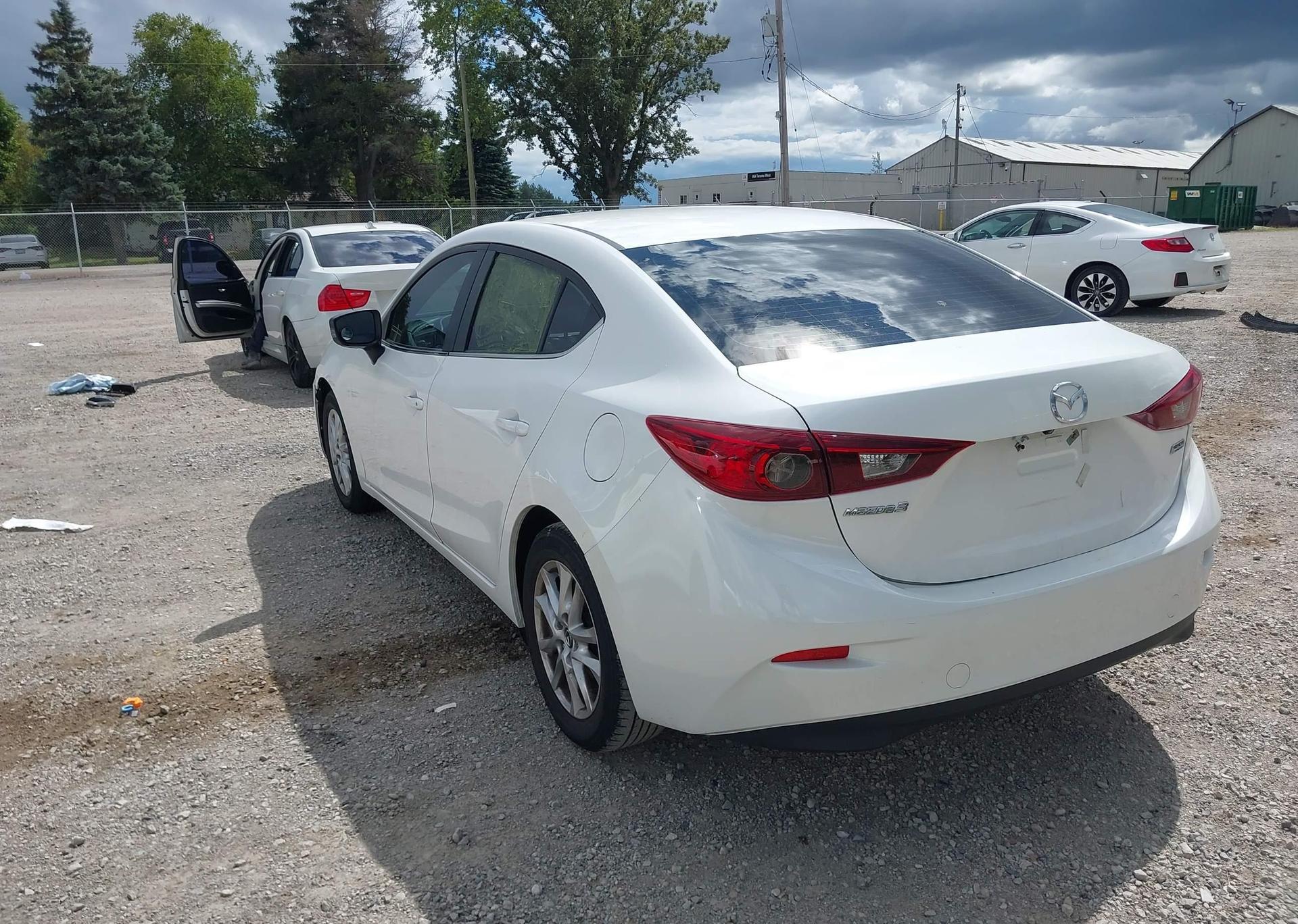 2016 MAZDA MAZDA3 GS