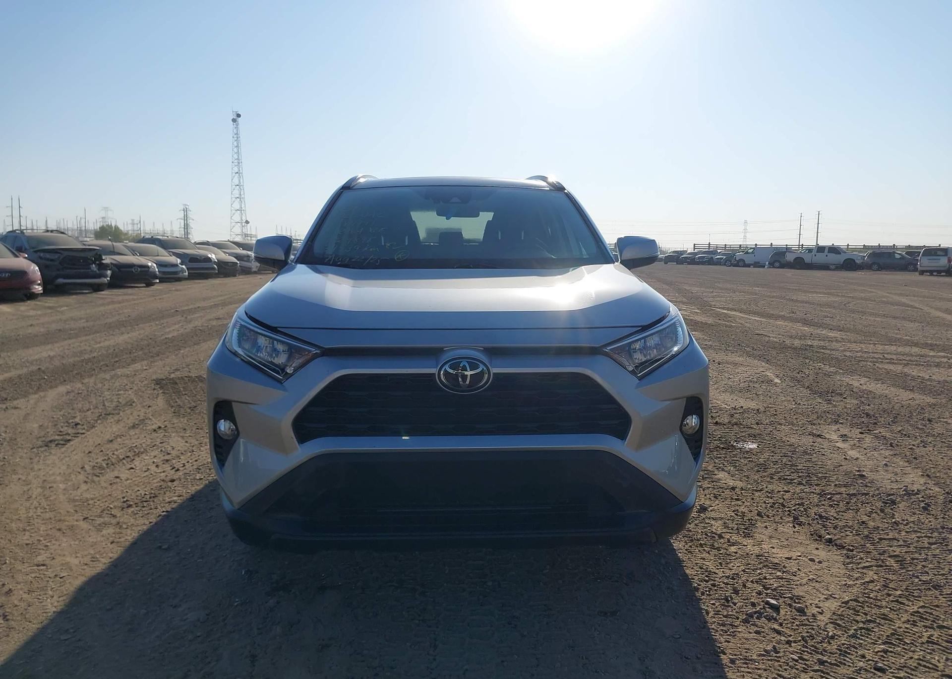 2019 TOYOTA RAV4 XLE