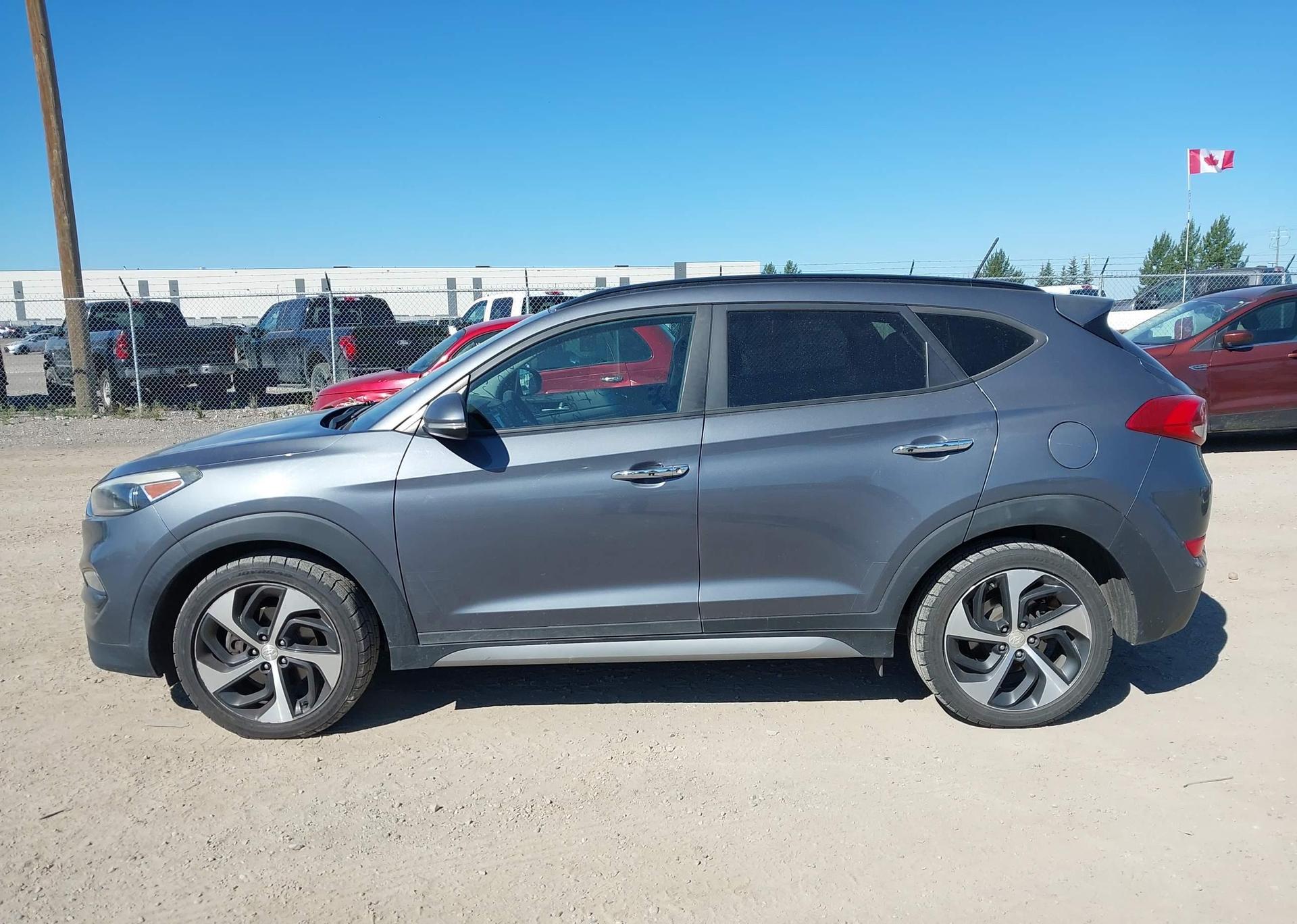 2017 HYUNDAI TUCSON SE