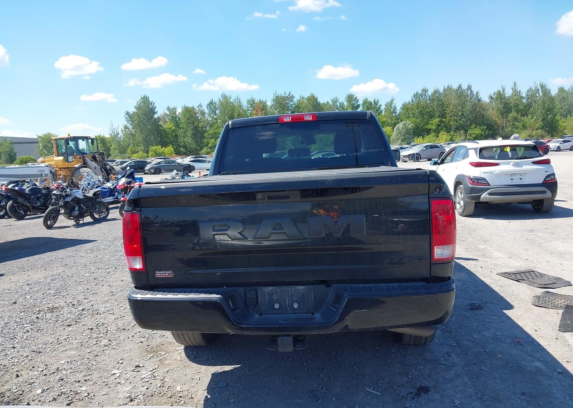 2023 RAM 1500 CLASSIC TRADESMAN