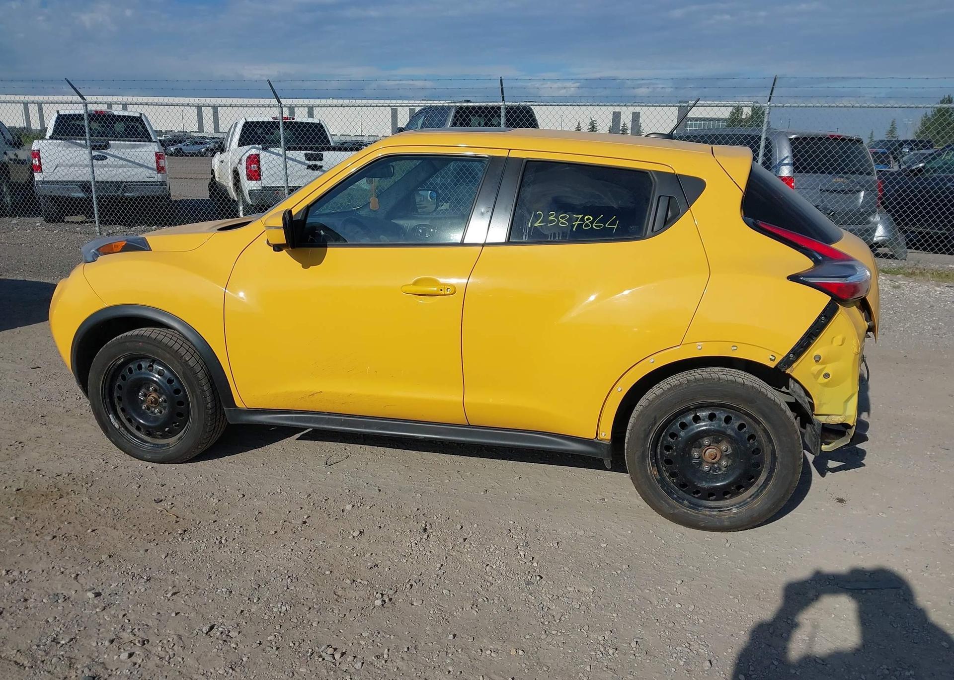 2016 NISSAN JUKE S